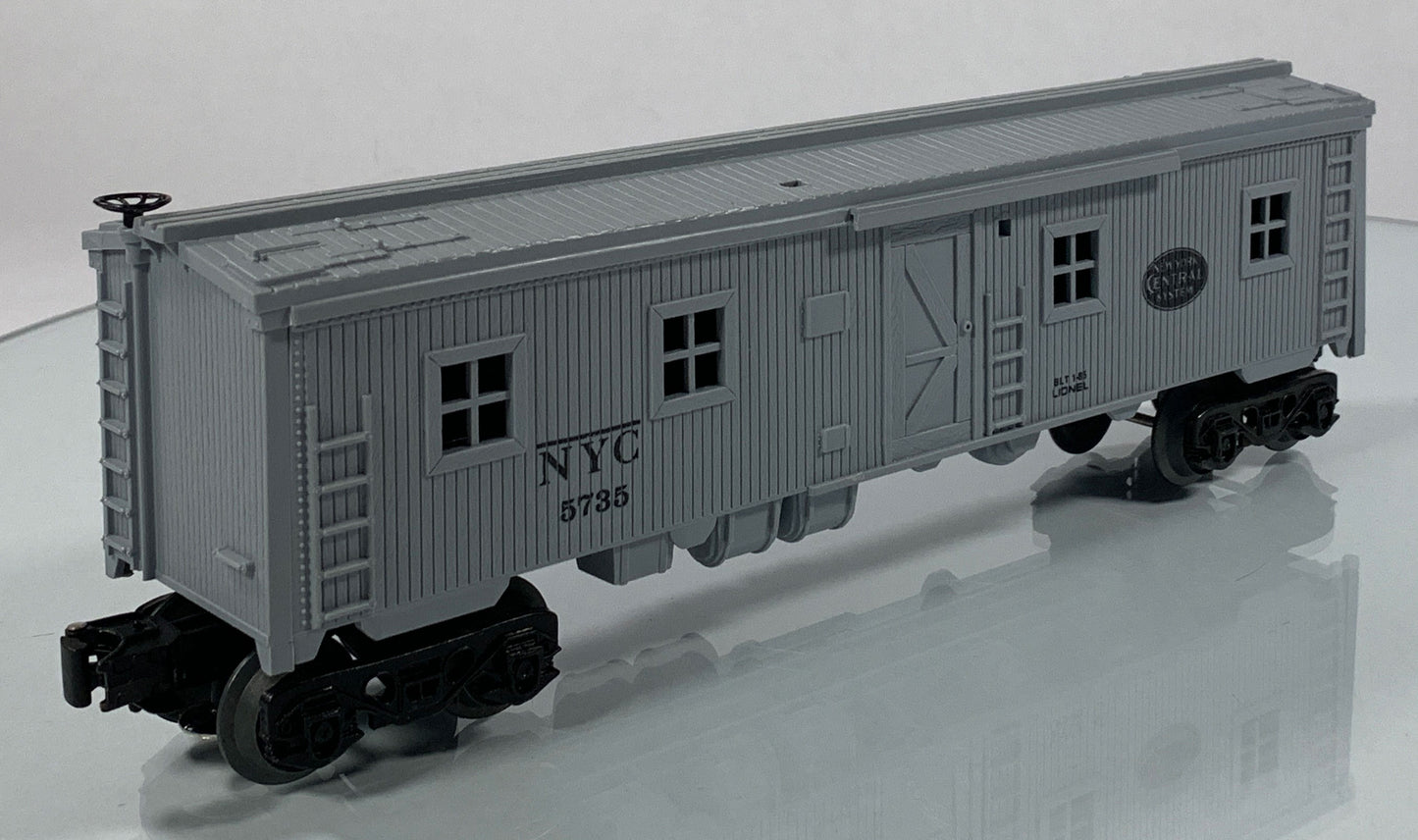 LIONEL • O GAUGE • 1985 New York Central Bunk Car 6-5735 • NEW OLD STOCK