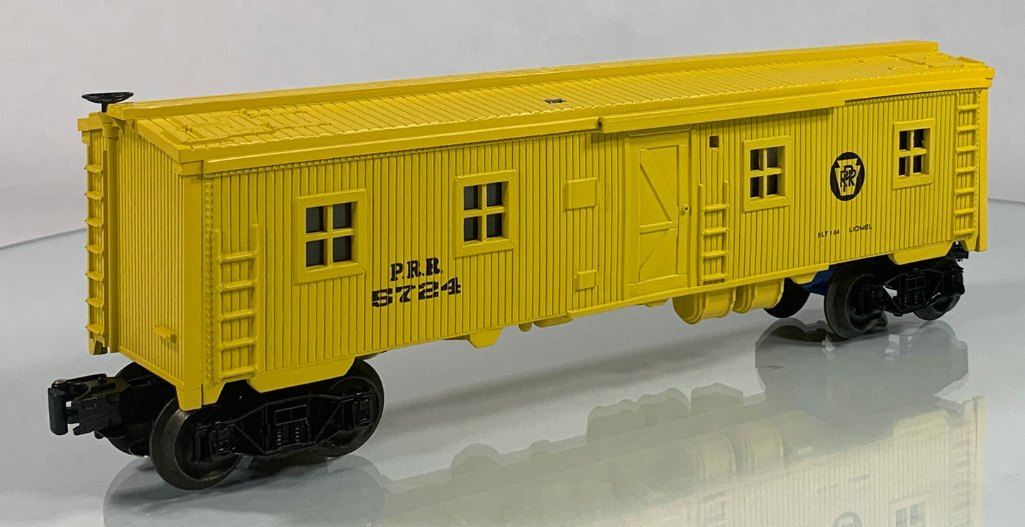 LIONEL • O GAUGE • 1984 Pennsylvania Illuminated Bunk Car 6-5724 • NEW OLD STOCK