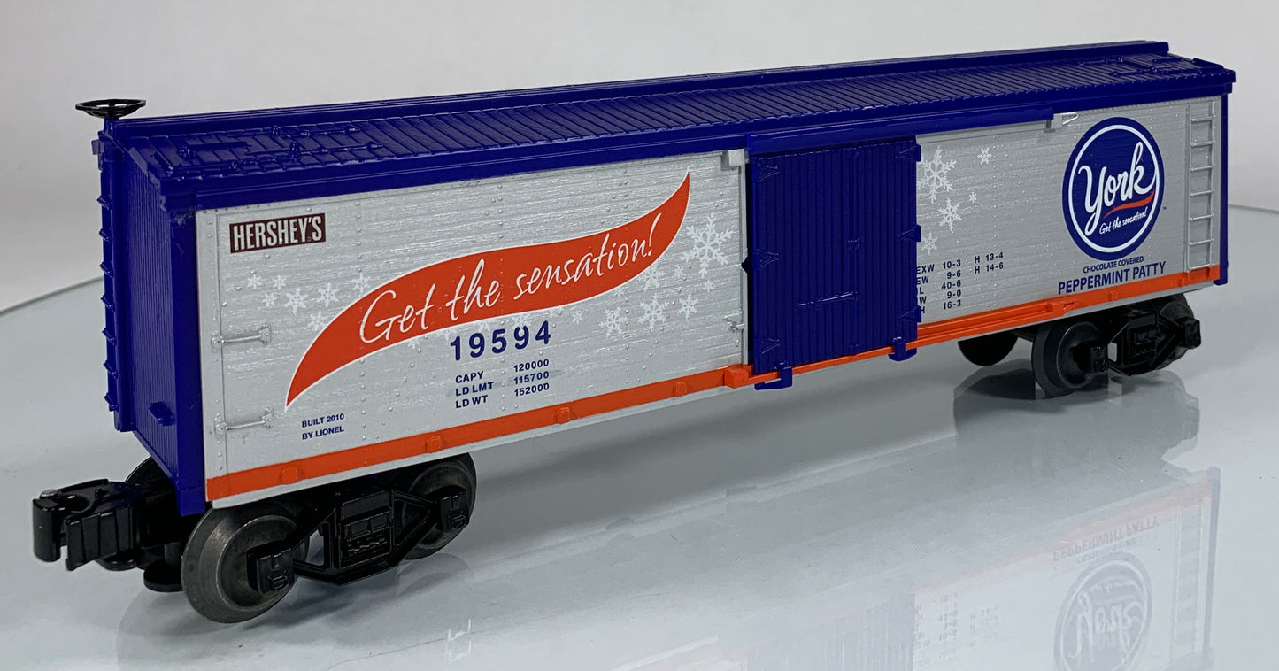 LIONEL • O GAUGE • 2010 York Peppermint Patty Reefer 6-19594 • NEW OLD STOCK