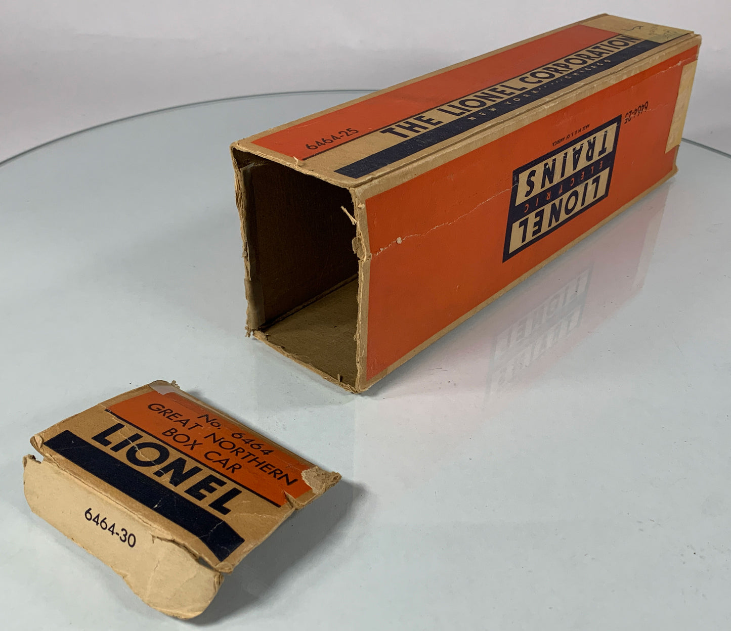 LIONEL • O GAUGE • 1953-1954 Postwar 6464-25 Great Northern Boxcar w Orig Box • EX COND