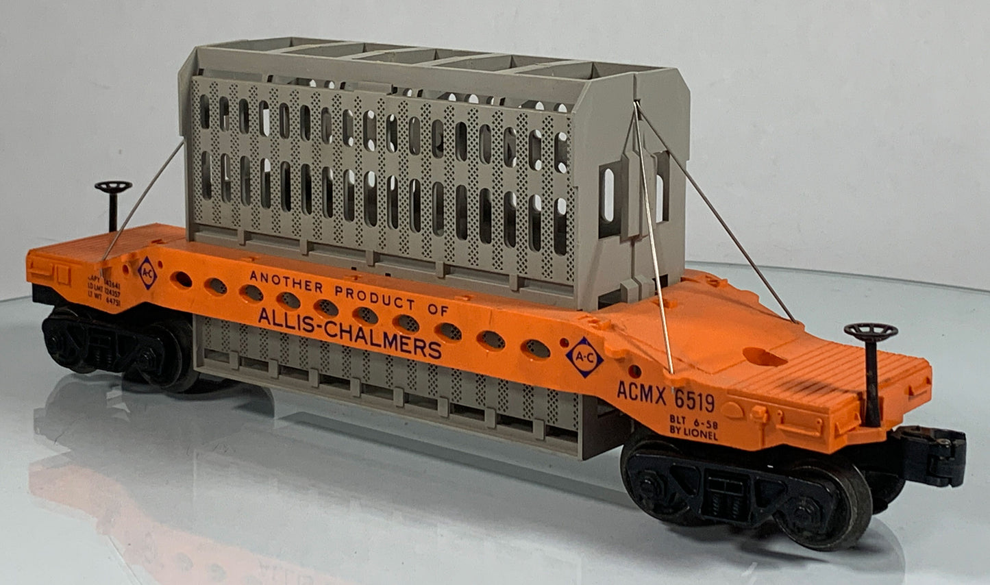 LIONEL • O GAUGE • 1958 Postwar 6519 Allis Chalmers Flat Car • Original Box • EXCELLENT COND