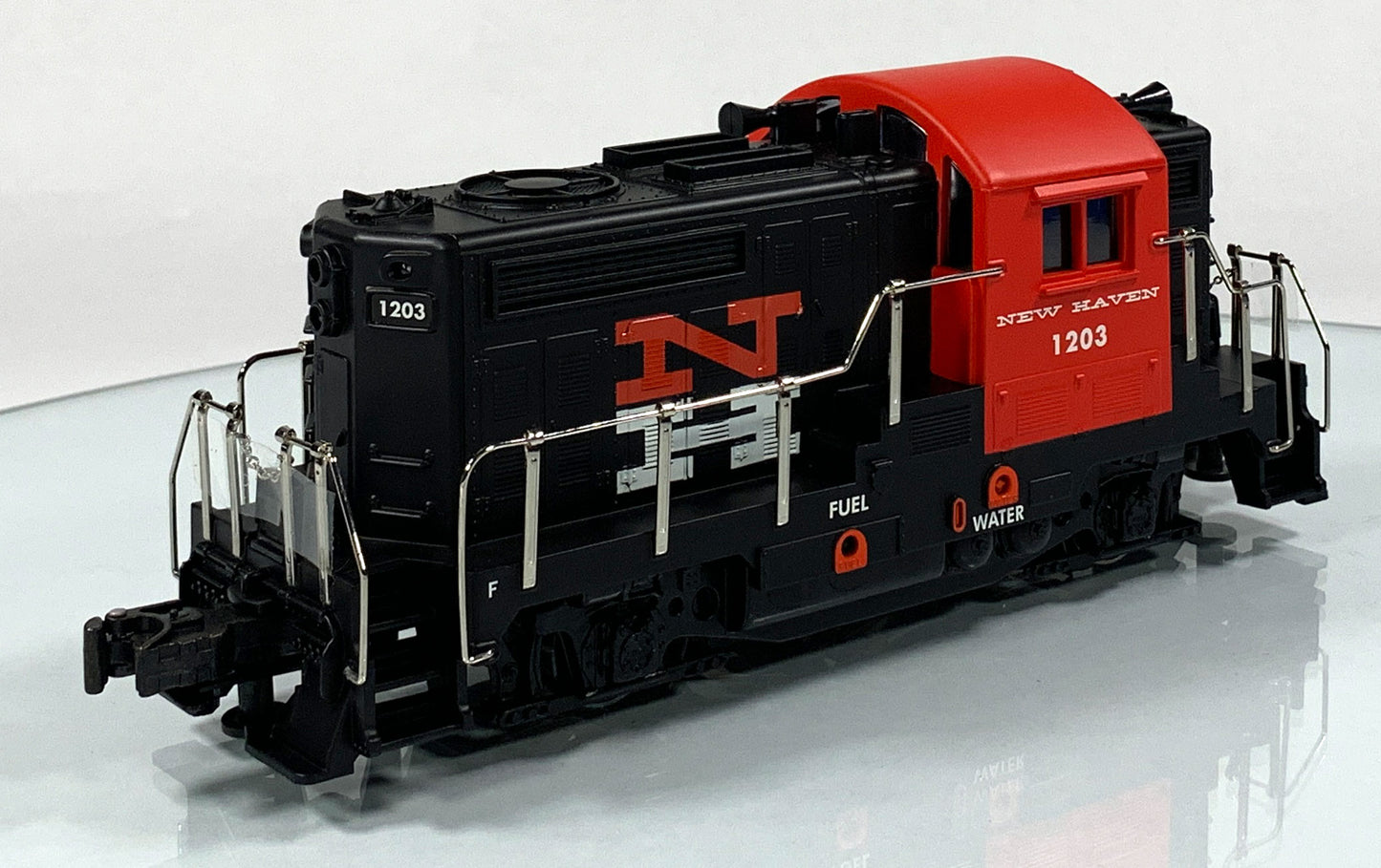 READY MADE TOYS • O GAUGE • 2003 New Haven GP Diesel RMT-4491 • EX COND