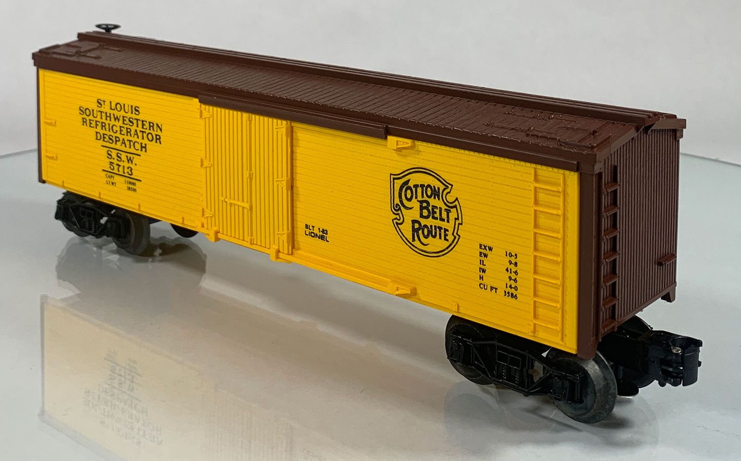 LIONEL • O GAUGE • 1983 St Louis Southwestern Woodside Reefer 6-5713 • NEW OLD STOCK