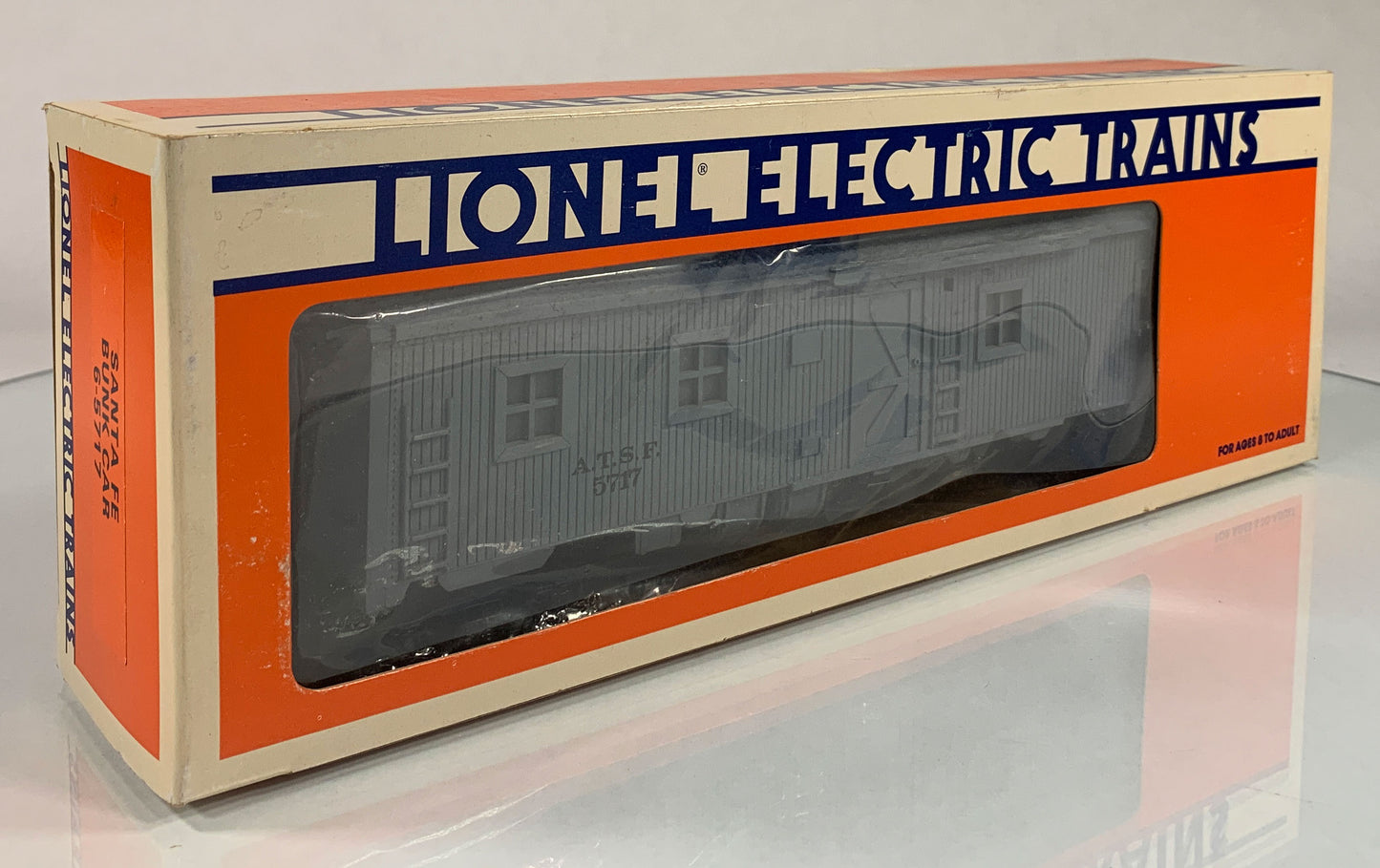 LIONEL • O GAUGE • 1983 Santa Fe Illuminated Bunk Car 6-5717 • NEW OLD STOCK