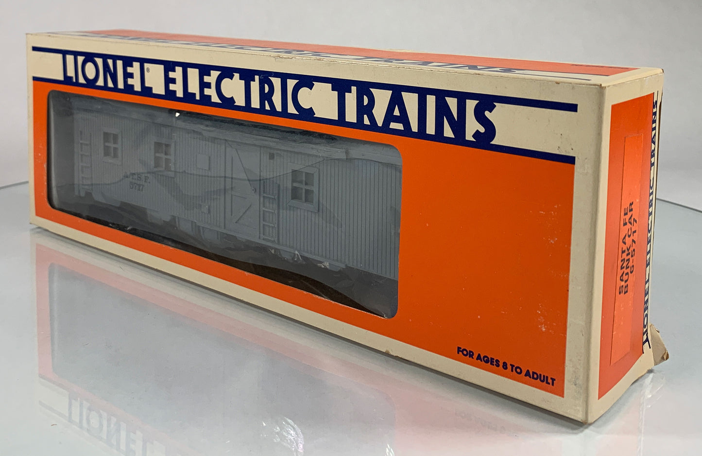 LIONEL • O GAUGE • 1983 Santa Fe Illuminated Bunk Car 6-5717 • NEW OLD STOCK