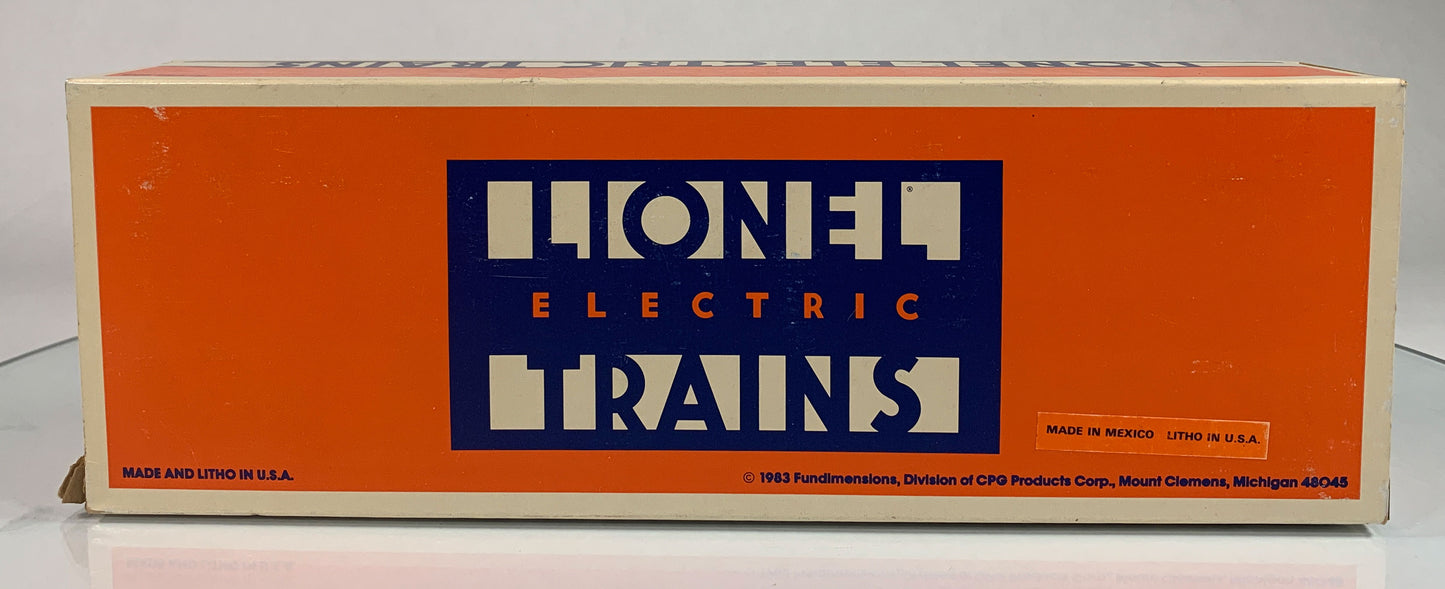 LIONEL • O GAUGE • 1983 Santa Fe Illuminated Bunk Car 6-5717 • NEW OLD STOCK