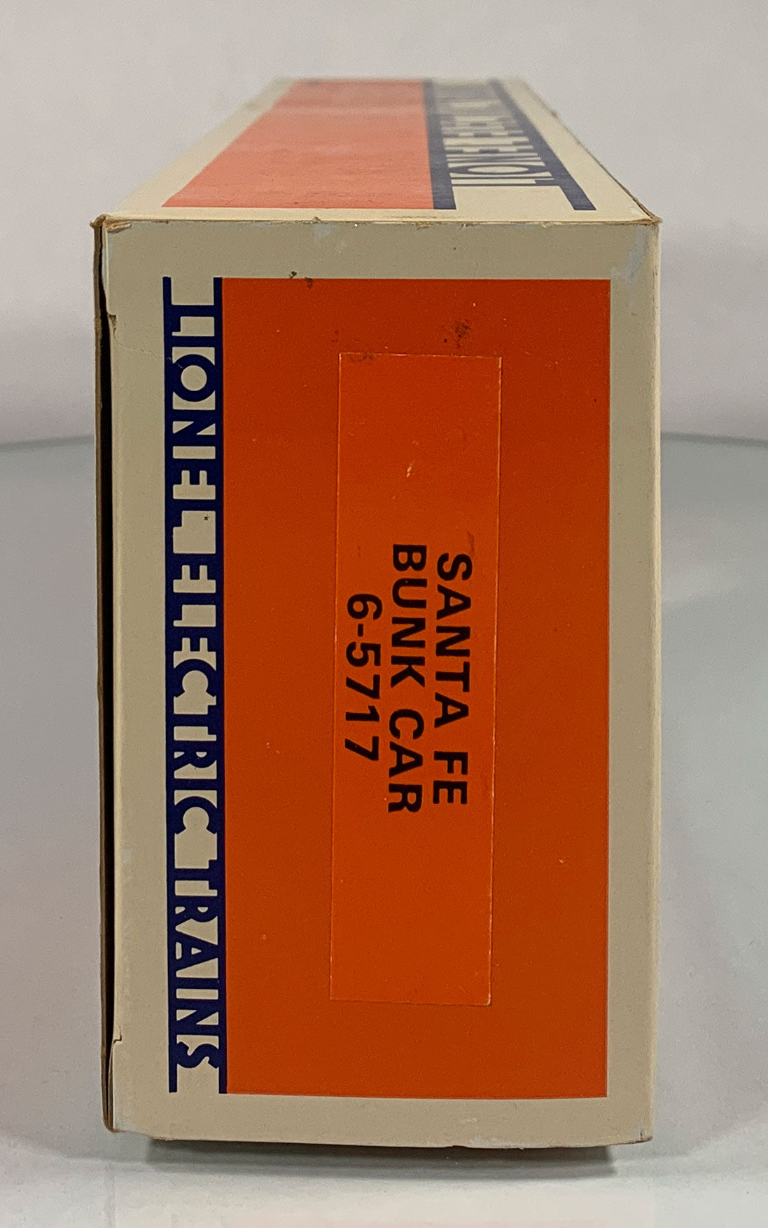 LIONEL • O GAUGE • 1983 Santa Fe Illuminated Bunk Car 6-5717 • NEW OLD STOCK